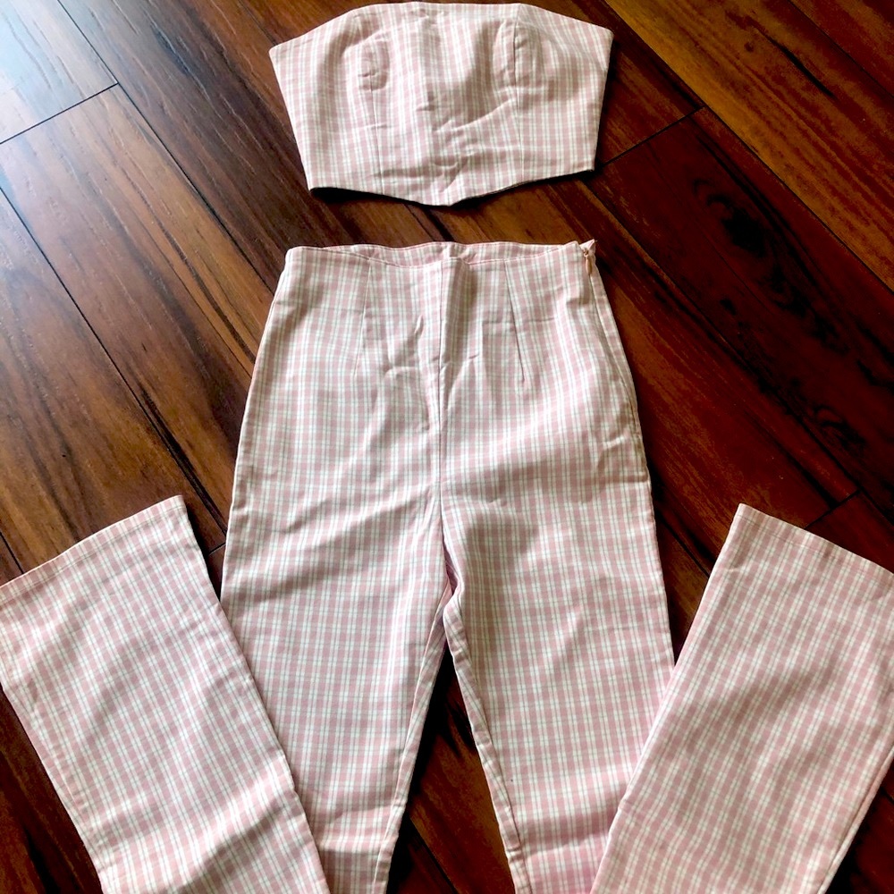 Two piece, top and pants size small super cute